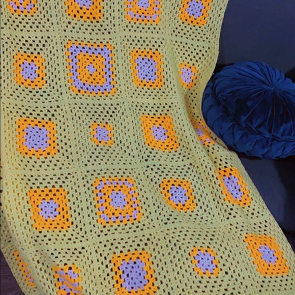 big crochet throw - Picture 7 of 7